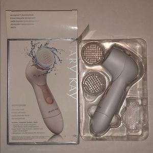 Mary Kay cleansing brush 🧼🧴
